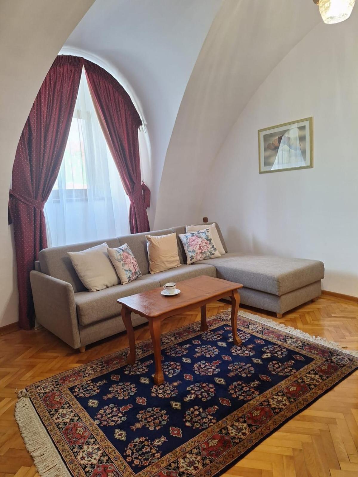 Classy View - Panoramic Sibiu Suite Экстерьер фото